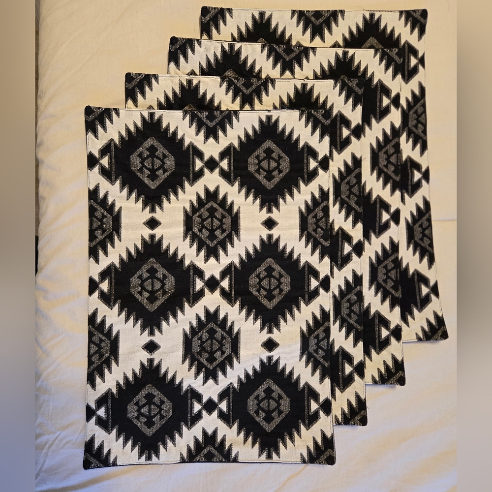 Black and White Southwest Geometric Placemats